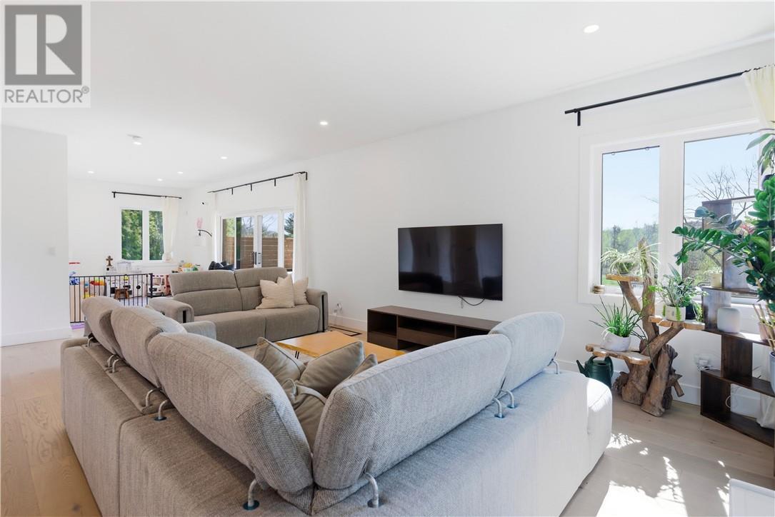 2303 Treeview Road, Sudbury, ON