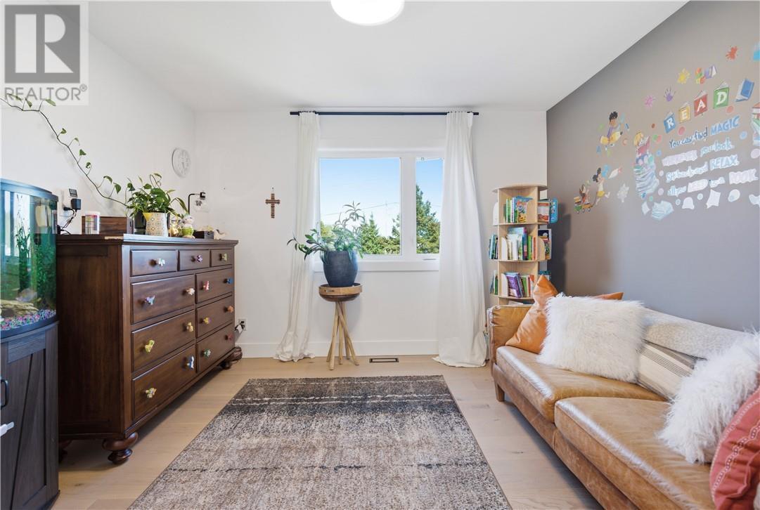 2303 Treeview Road, Sudbury, ON