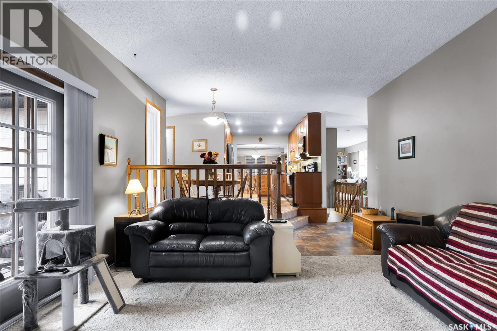 330 Whiteshore Way, Saskatoon, SK
