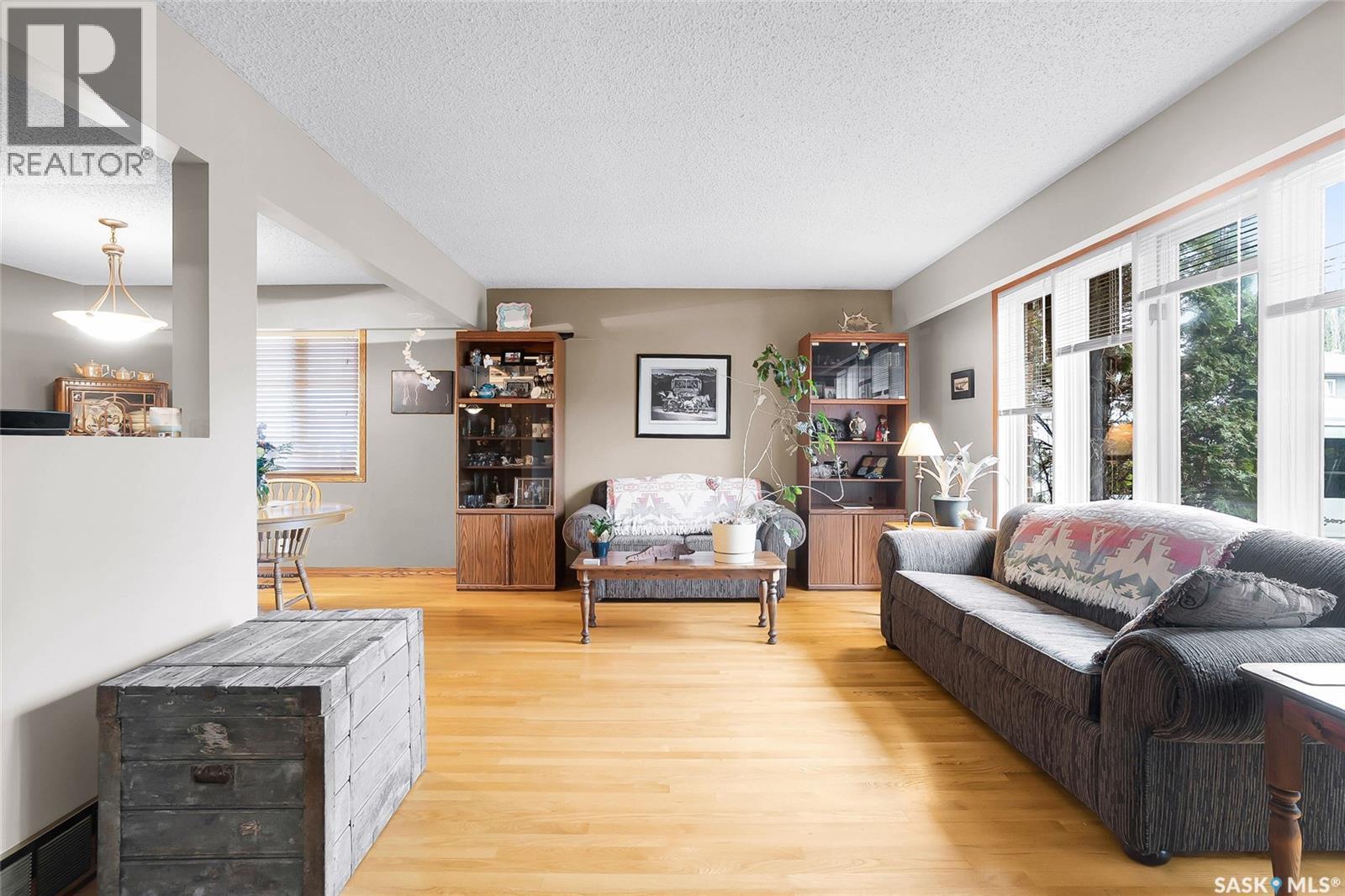 330 Whiteshore Way, Saskatoon, SK