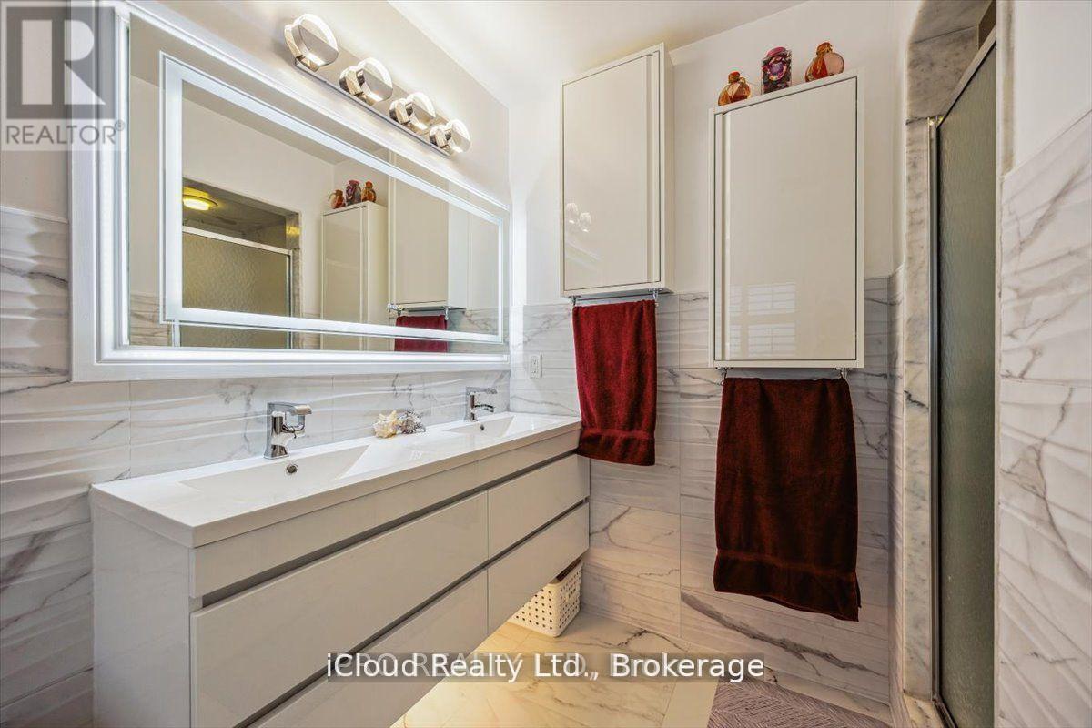 36 Pacific Wind Crescent, Brampton, ON
