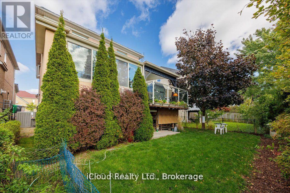 36 Pacific Wind Crescent, Brampton, ON