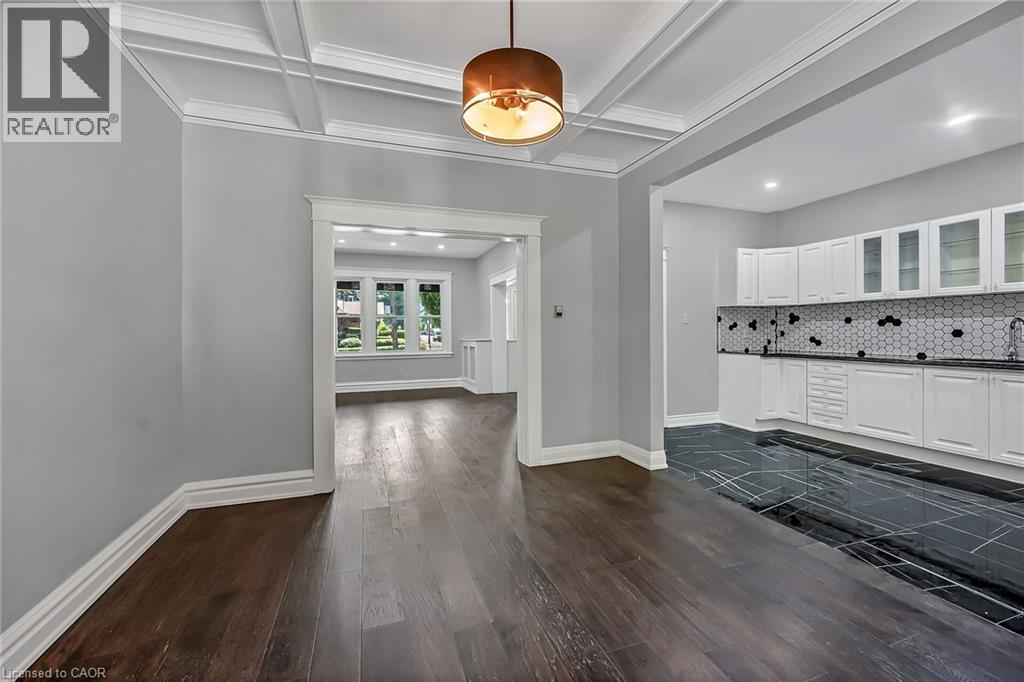 172 Sherman Avenue S, Hamilton, ON