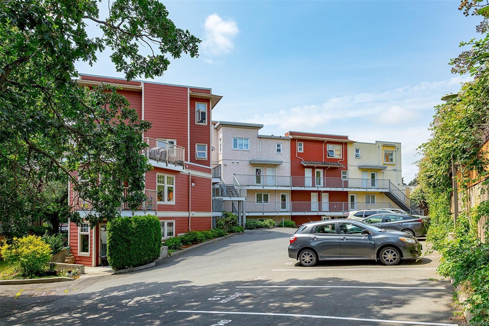 #305-908 Brock Ave, Langford, BC