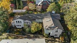 943 Selkirk Ave Esquimalt, BC V9A 2V2