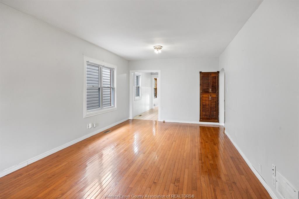 1130 Langlois, Windsor, ON
