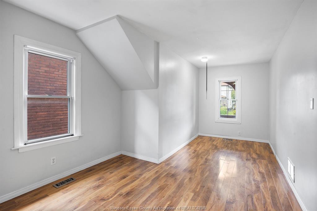 1130 Langlois, Windsor, ON