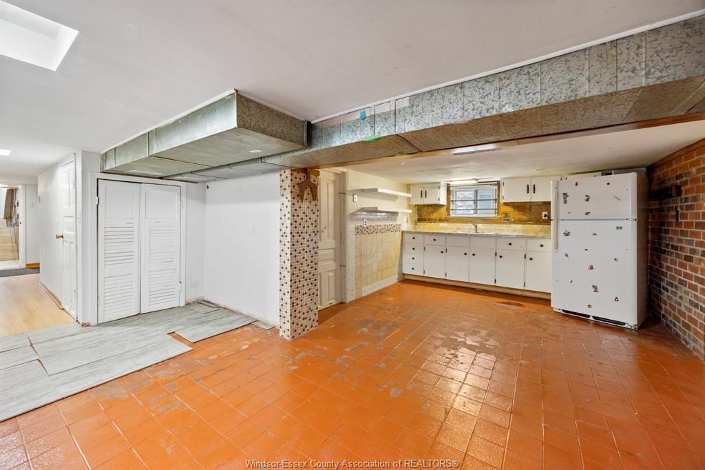 1130 Langlois, Windsor, ON