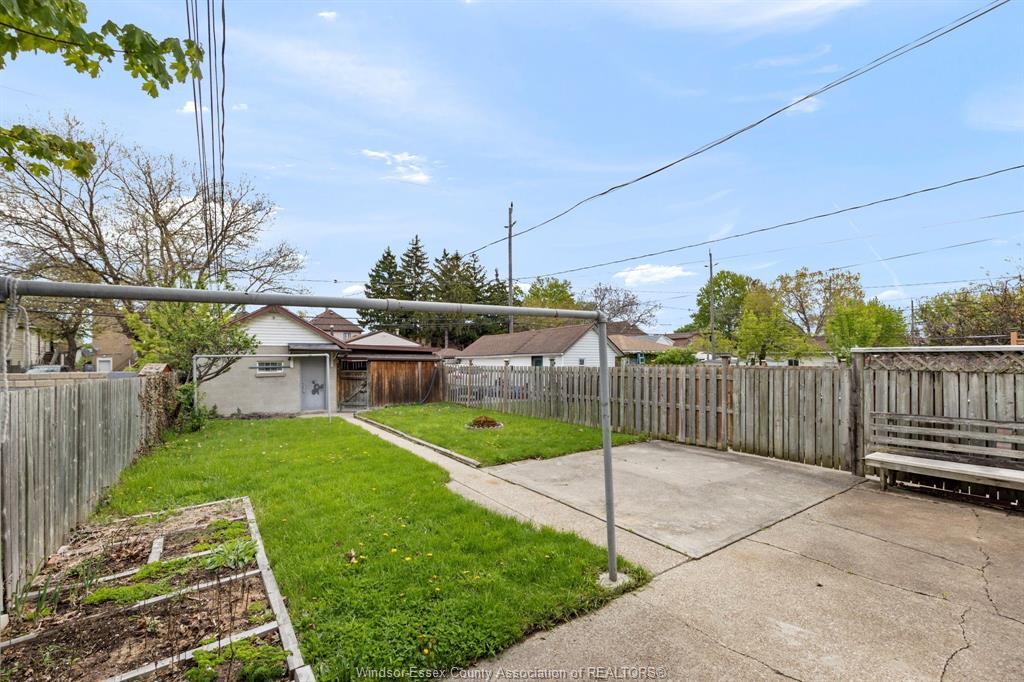 1130 Langlois, Windsor, ON