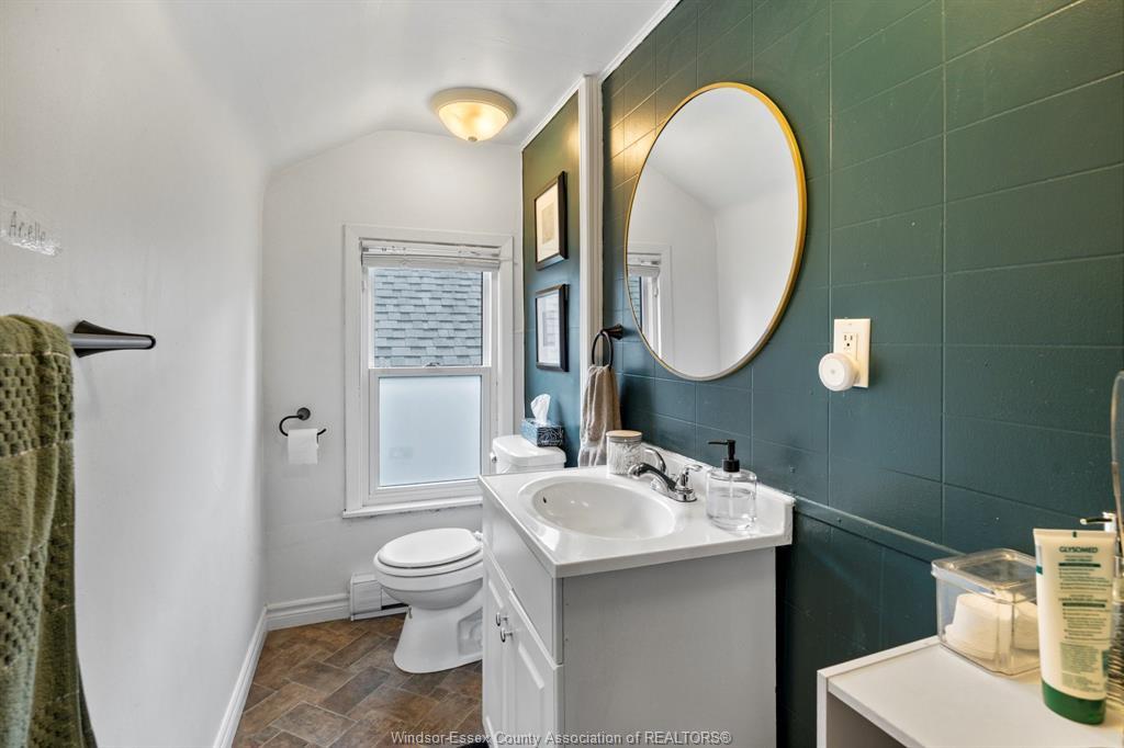 1130 Langlois, Windsor, ON