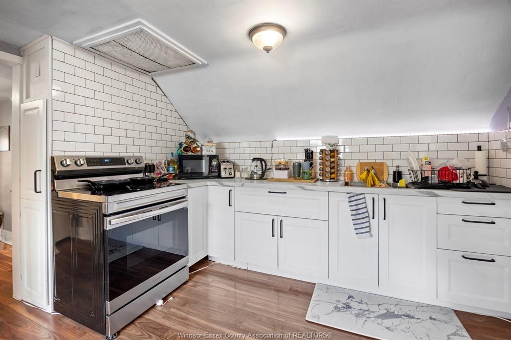 1130 Langlois, Windsor, ON