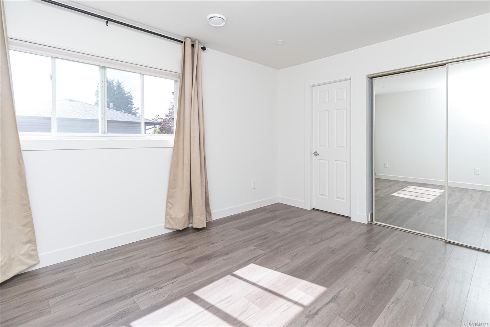 763 Viaduct Ave East, Saanich, BC