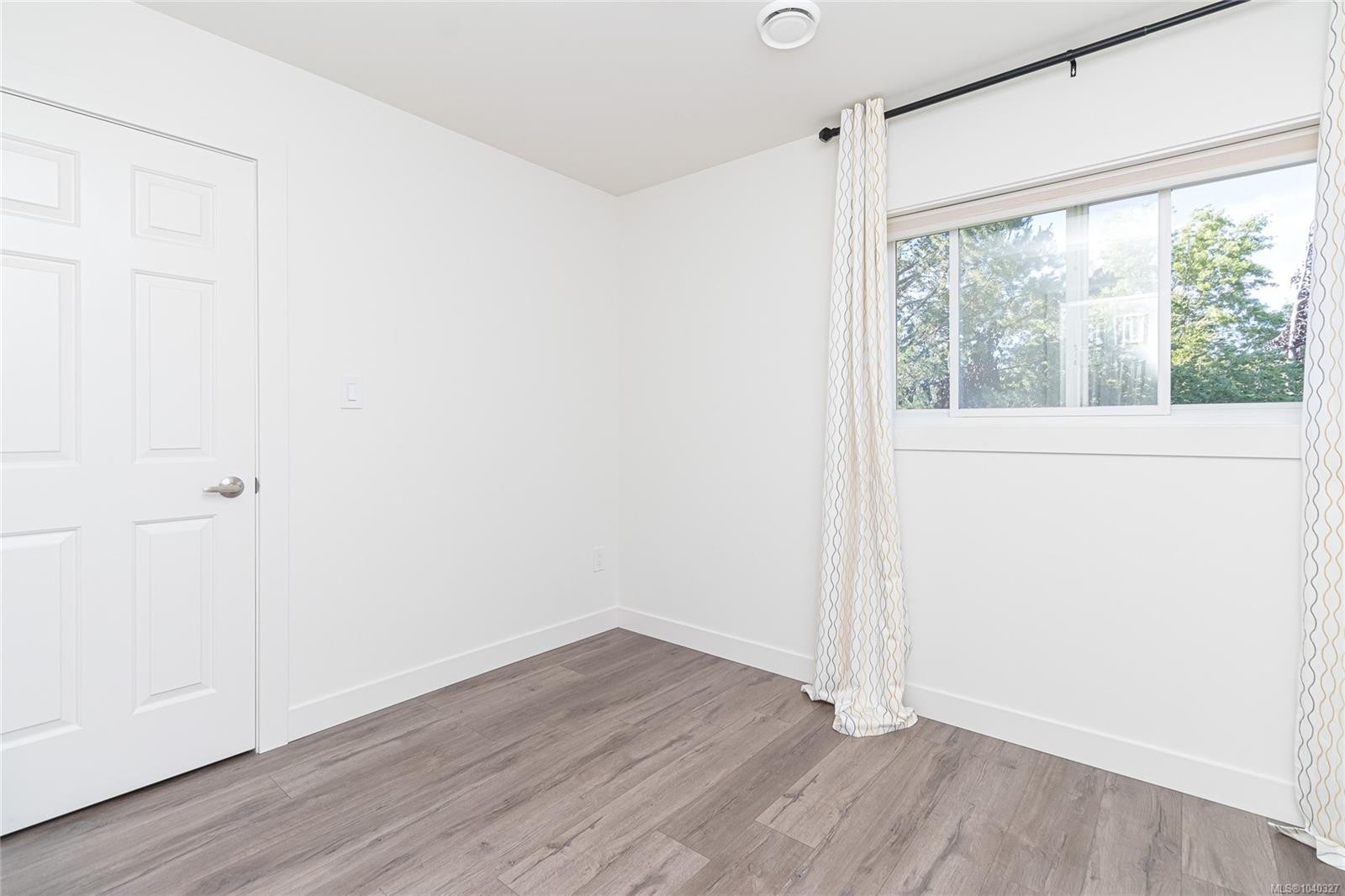763 Viaduct Ave East, Saanich, BC