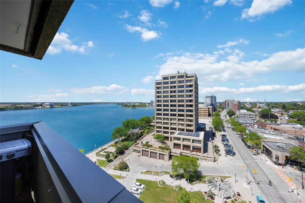 1208-155 Front Street North, Sarnia, ON