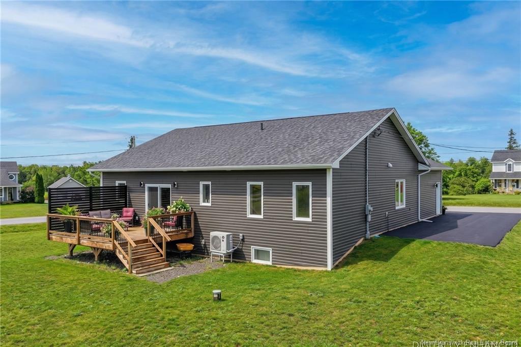 11 Riverside Dr, Petitcodiac, NB