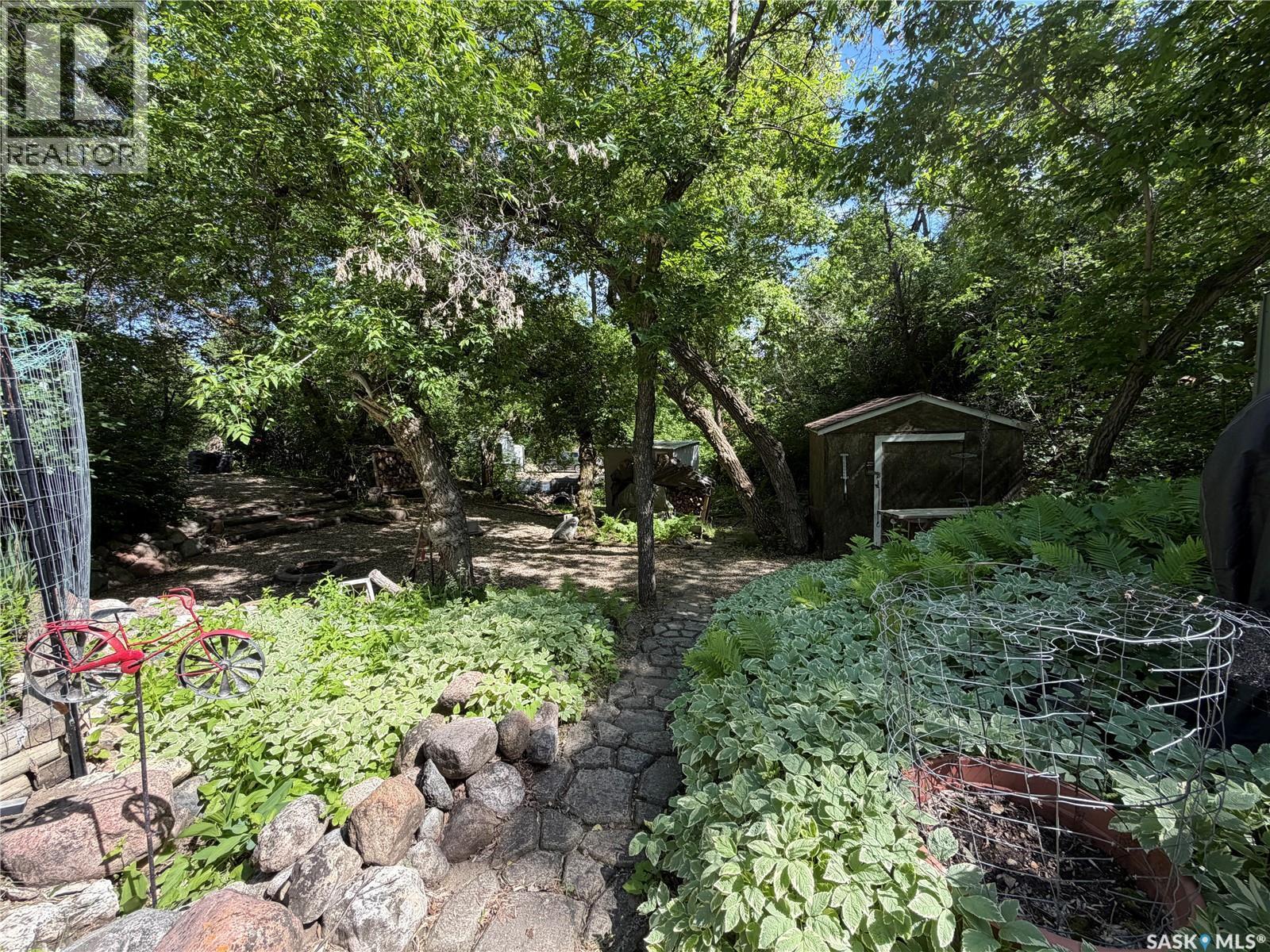 825 Tatanka Drive, South Lake, SK
