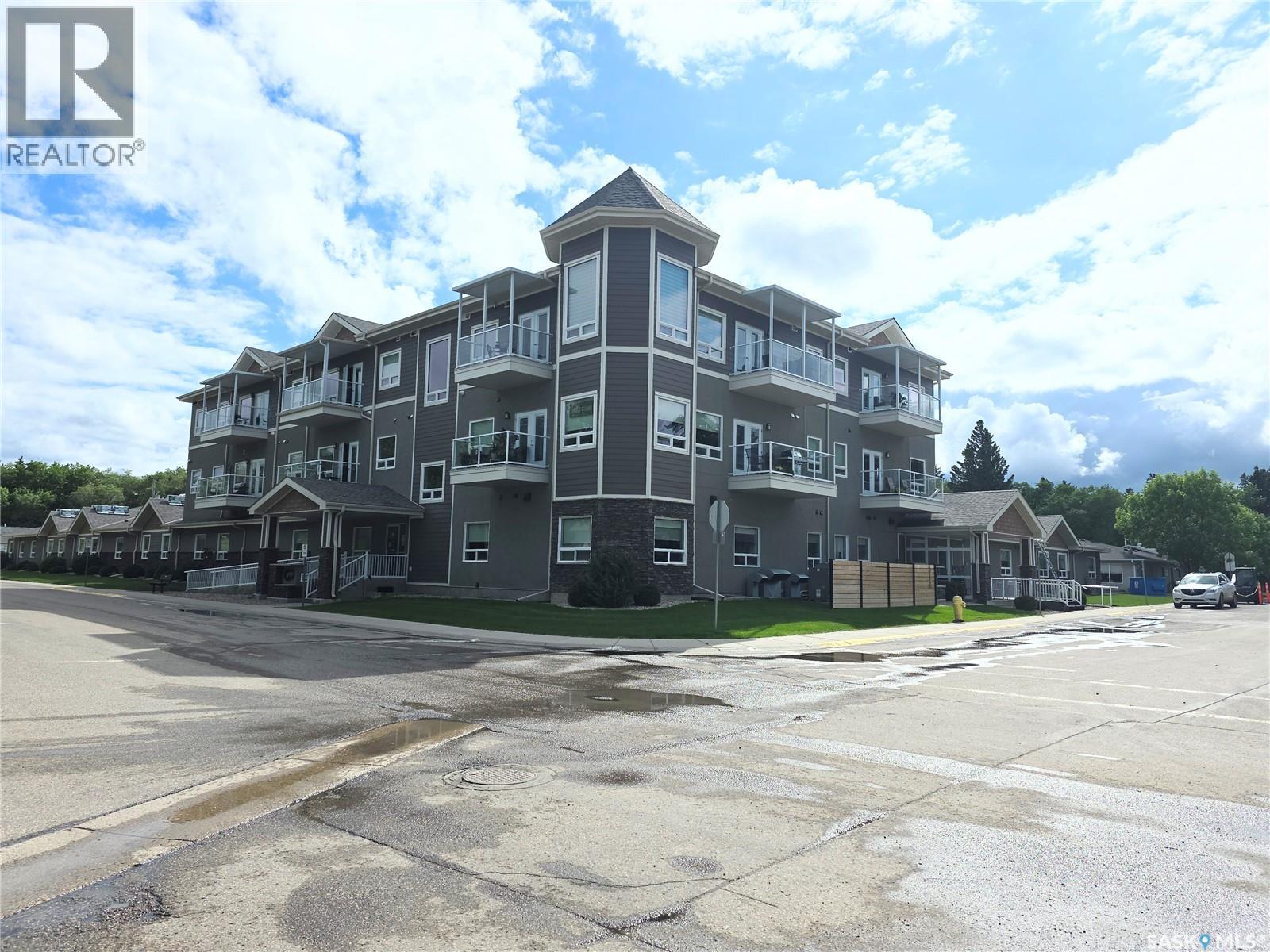 203 510 4Th Avenue, Rosthern, SK