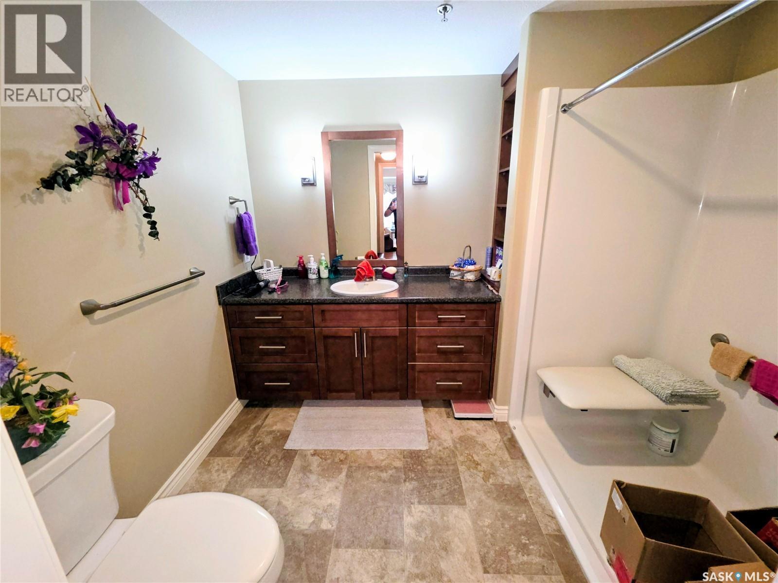 203 510 4Th Avenue, Rosthern, SK