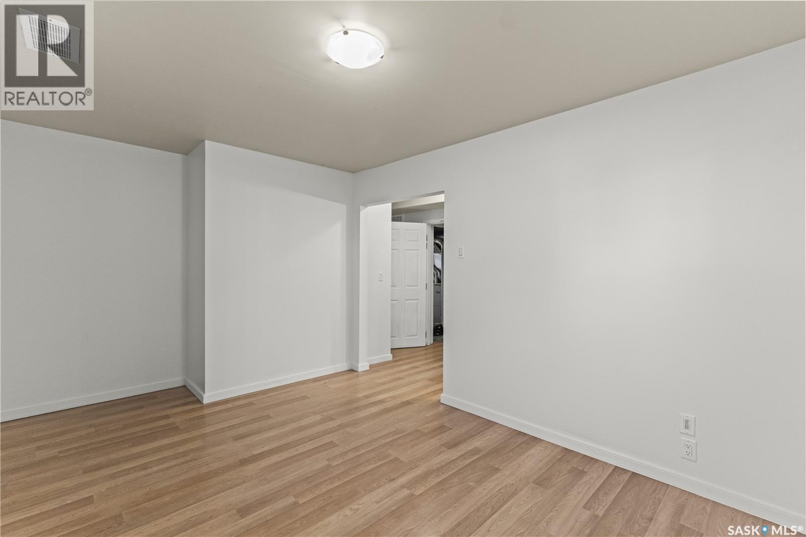 325 V Avenue S, Saskatoon, SK