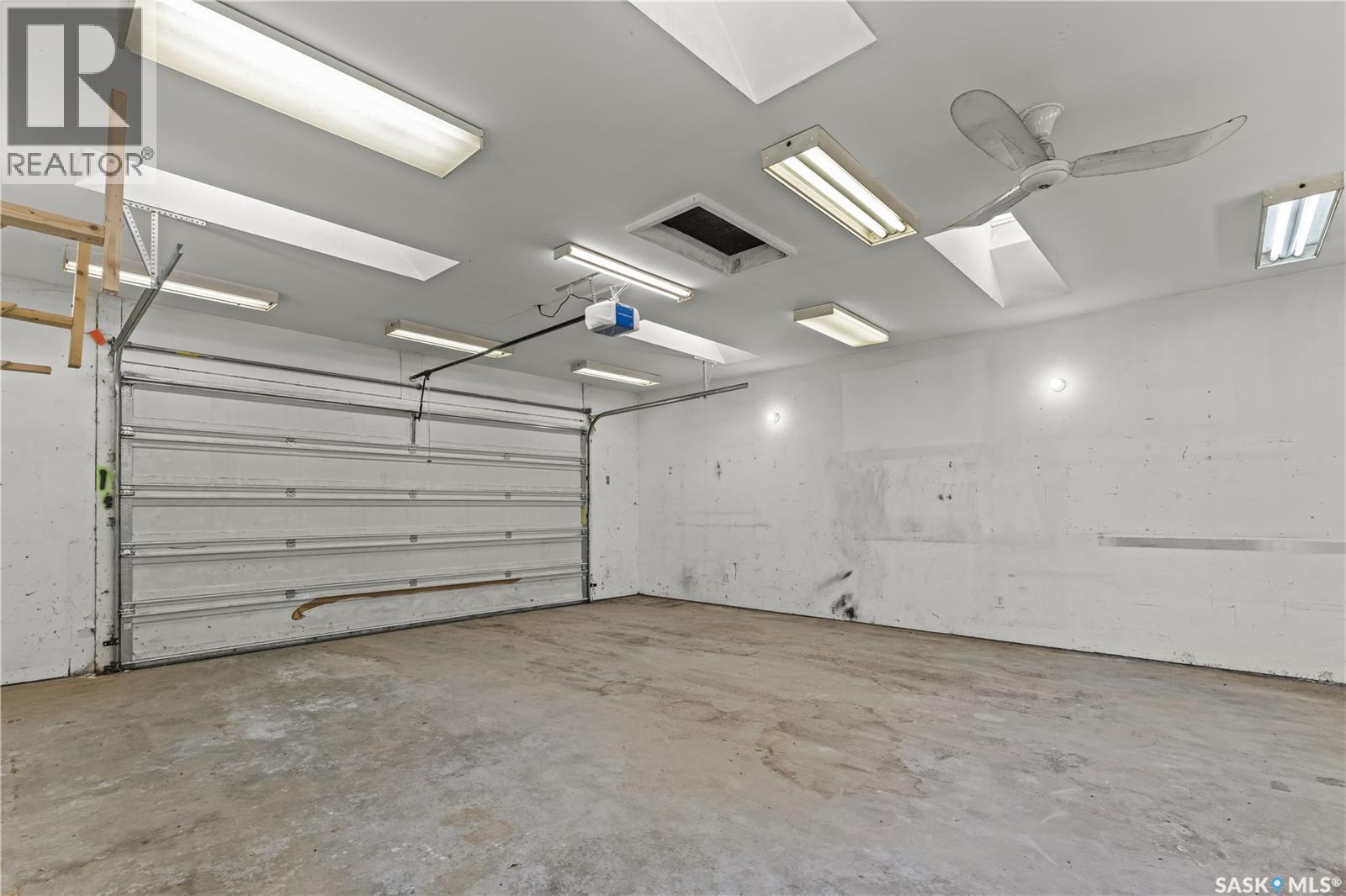325 V Avenue S, Saskatoon, SK