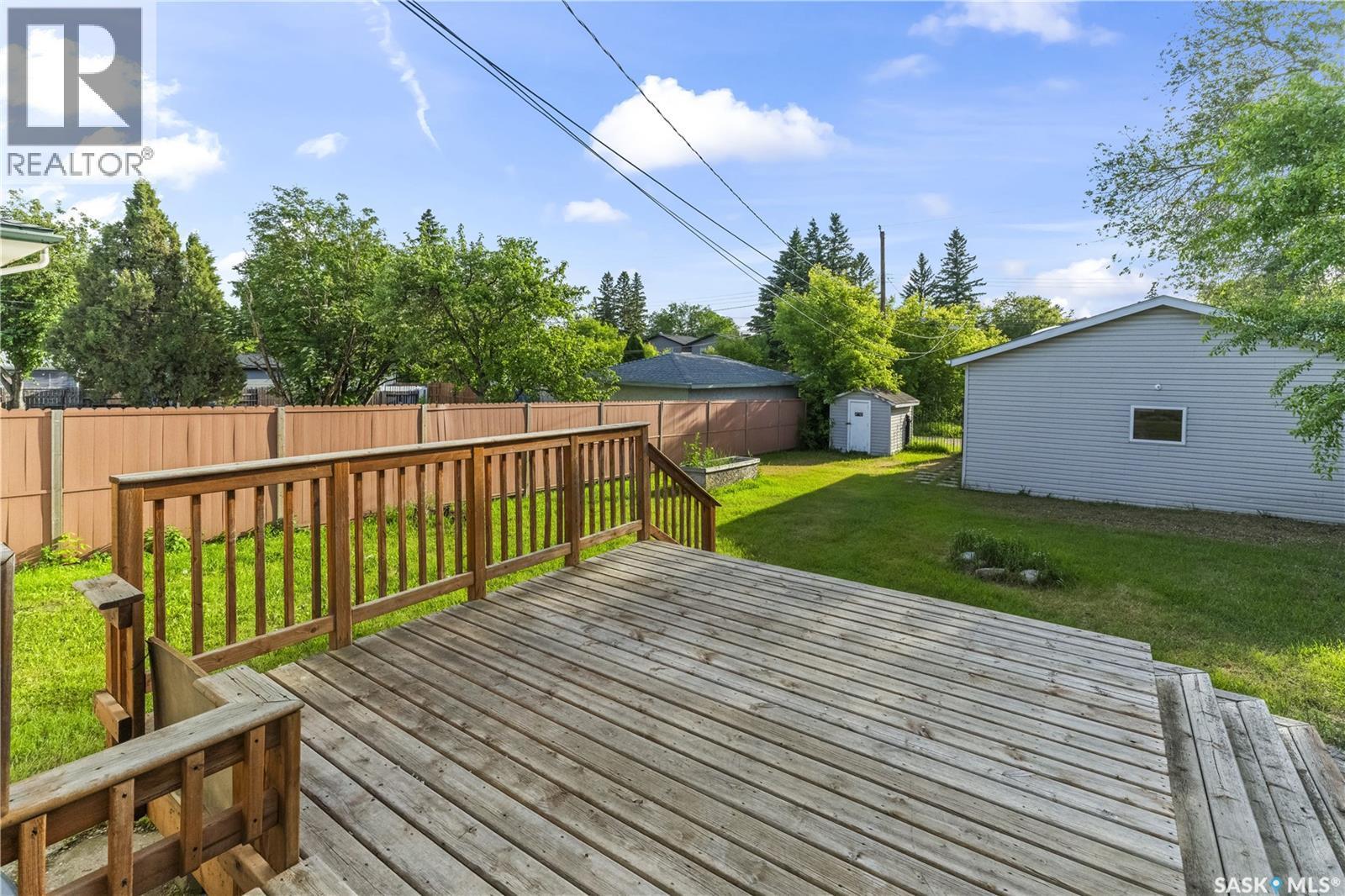 325 V Avenue S, Saskatoon, SK