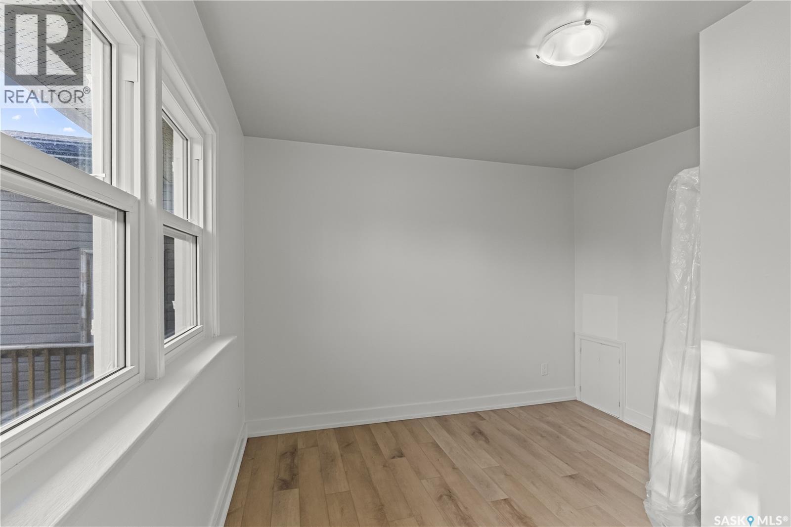 325 V Avenue S, Saskatoon, SK