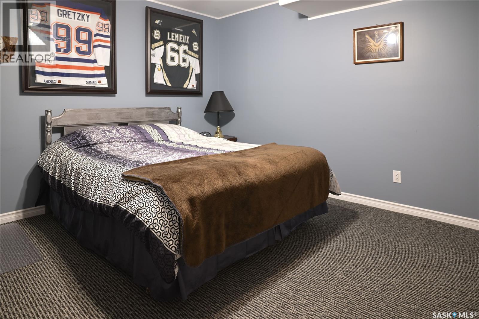 319 Stefaniuk Crescent, Saskatoon, SK