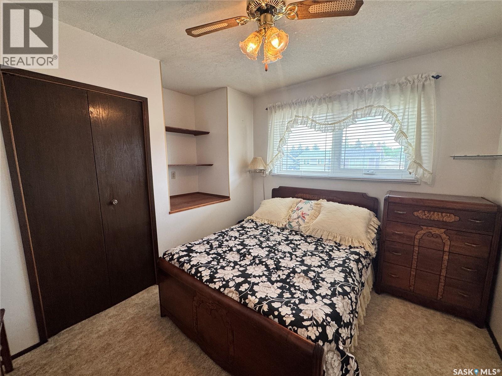 523 8Th Avenue W, Biggar, SK