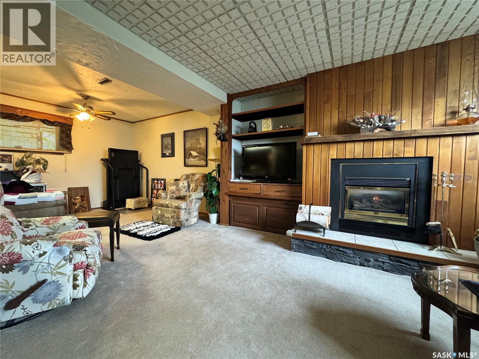 523 8Th Avenue W, Biggar, SK