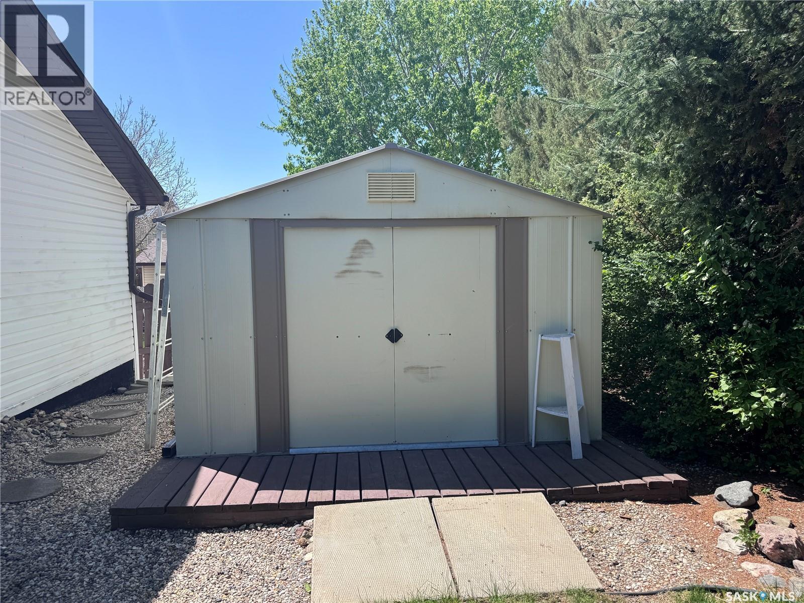 523 8Th Avenue W, Biggar, SK