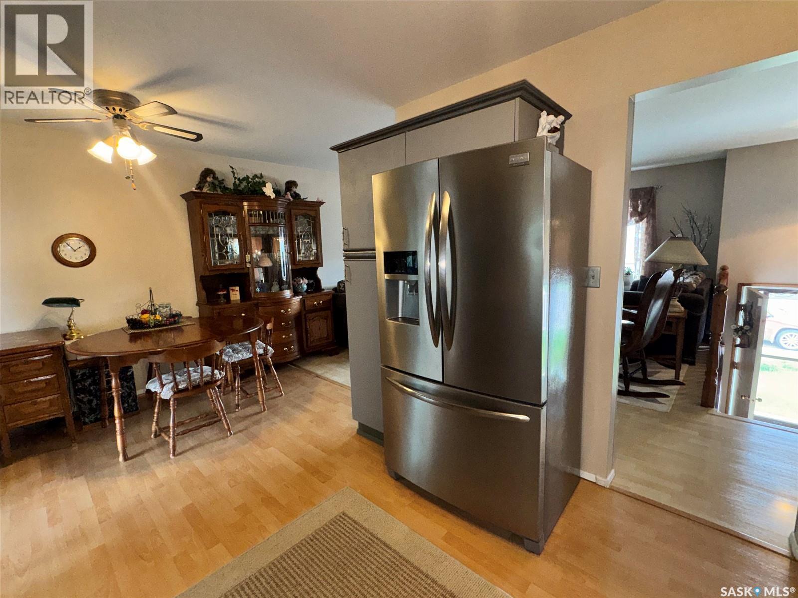 523 8Th Avenue W, Biggar, SK