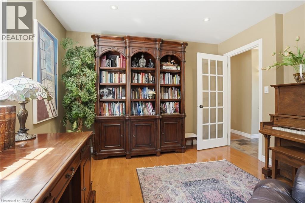 549 Ann Avenue, Burlington, ON