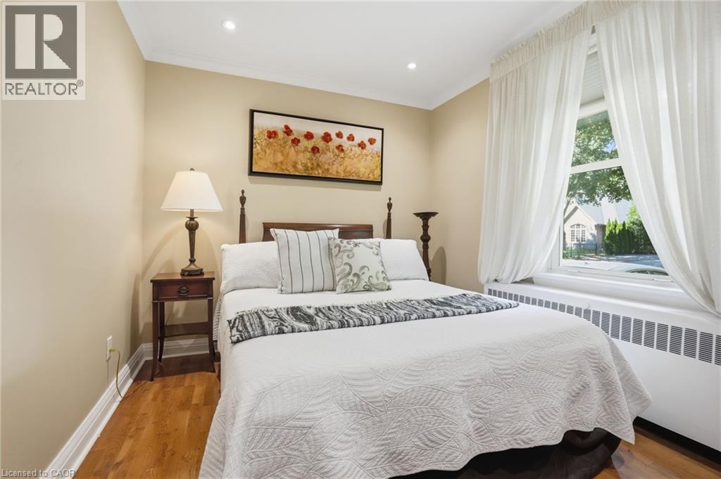 549 Ann Avenue, Burlington, ON