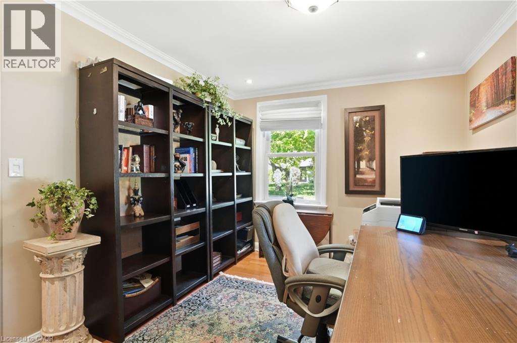 549 Ann Avenue, Burlington, ON