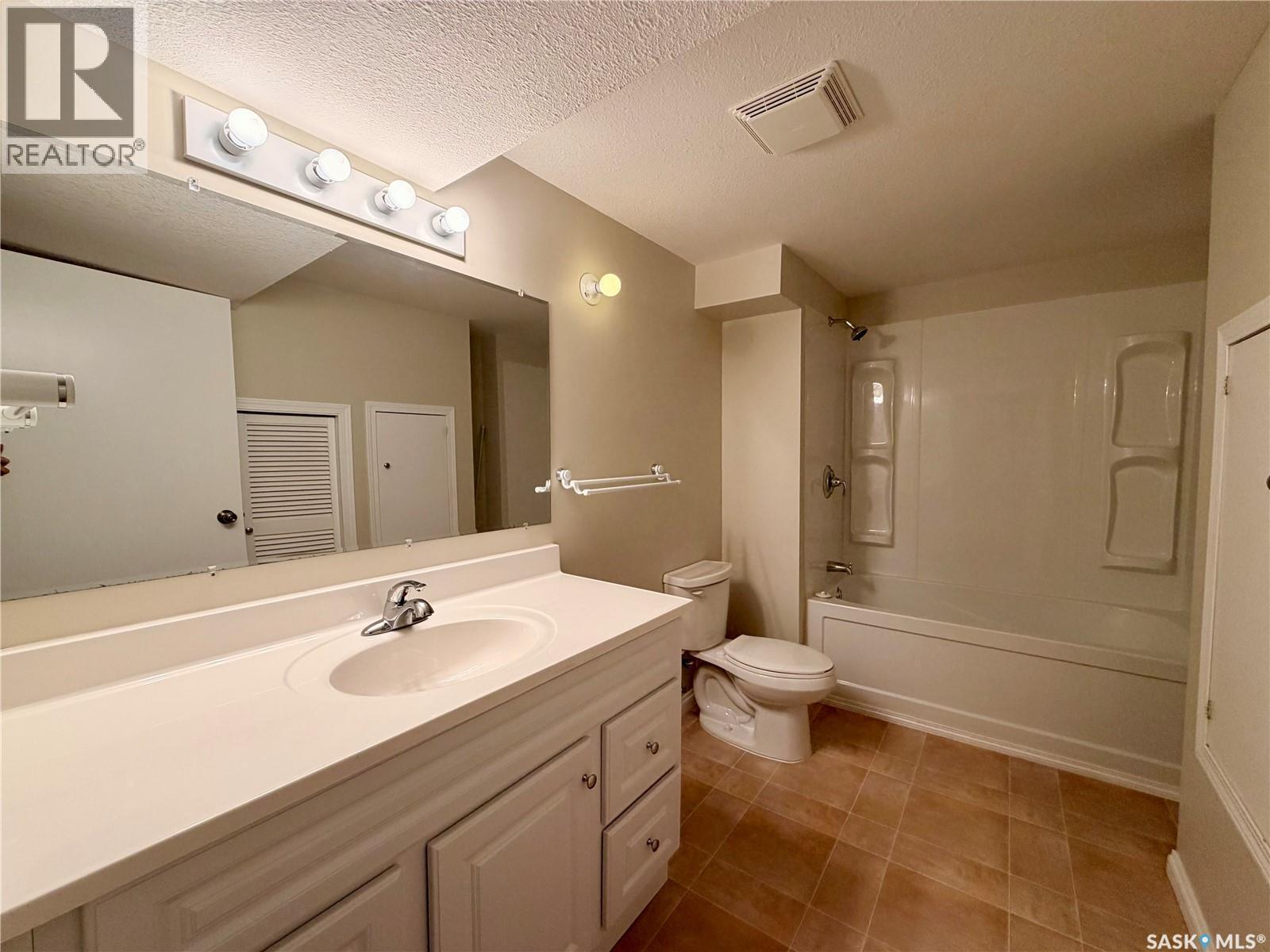 214 Fisher Crescent, Saskatoon, SK
