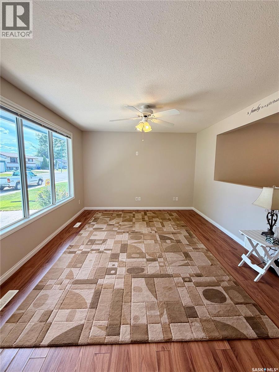 214 Fisher Crescent, Saskatoon, SK
