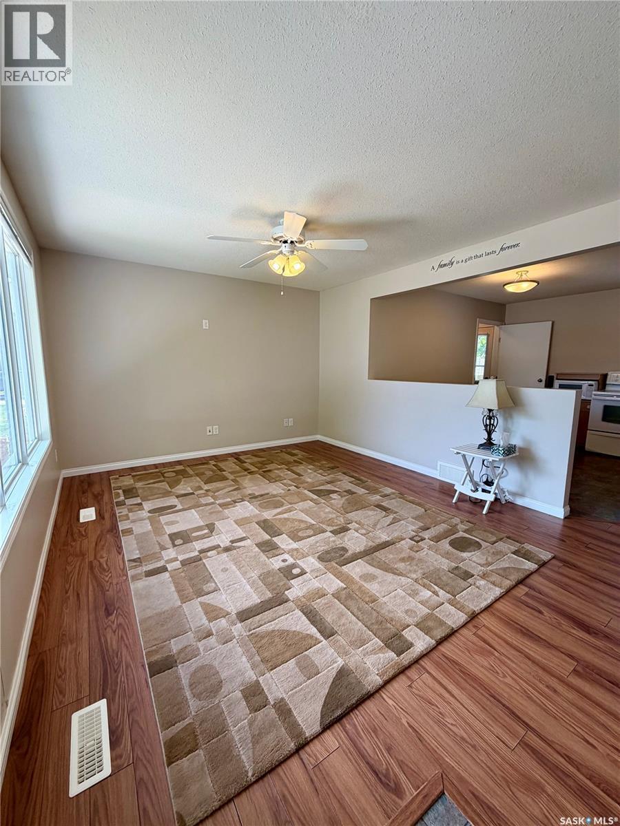 214 Fisher Crescent, Saskatoon, SK