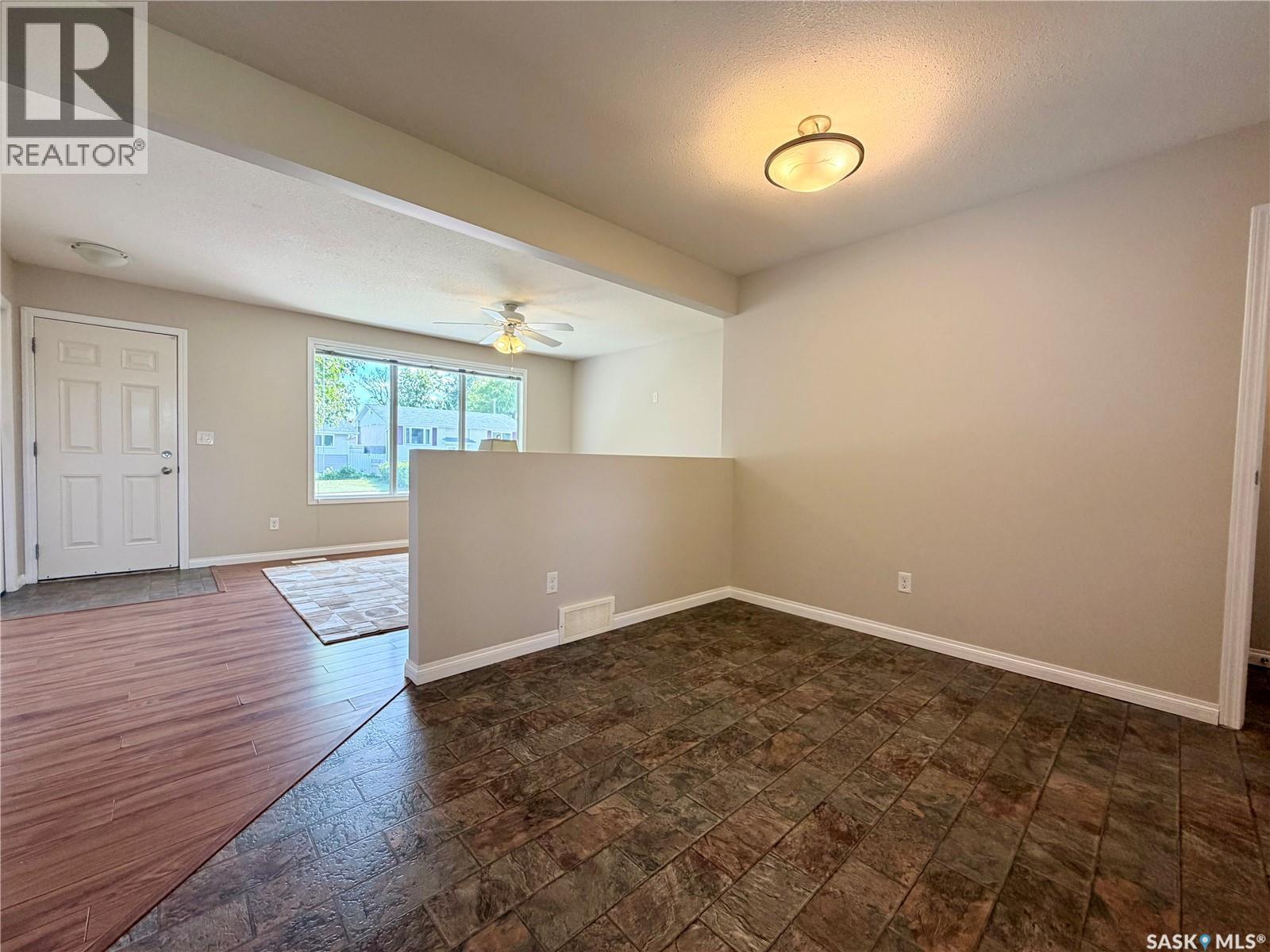 214 Fisher Crescent, Saskatoon, SK