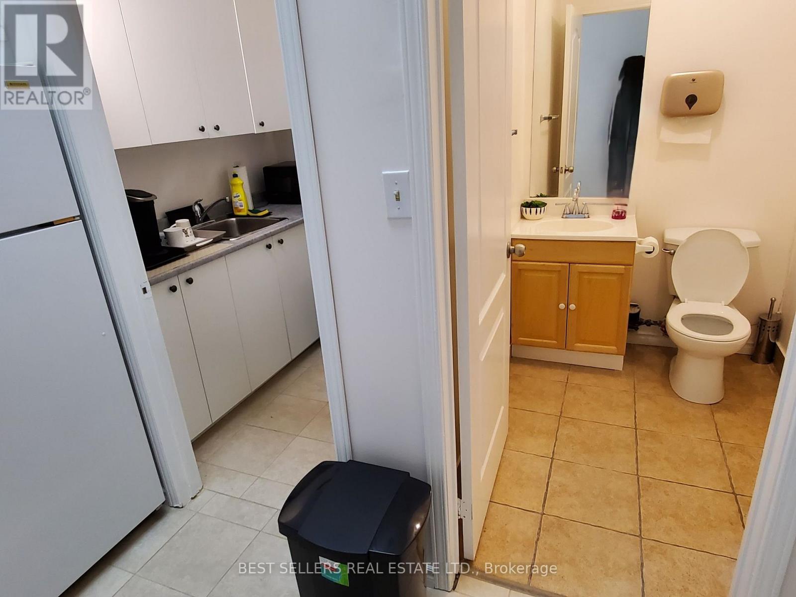654 Bloor Street, Mississauga, ON