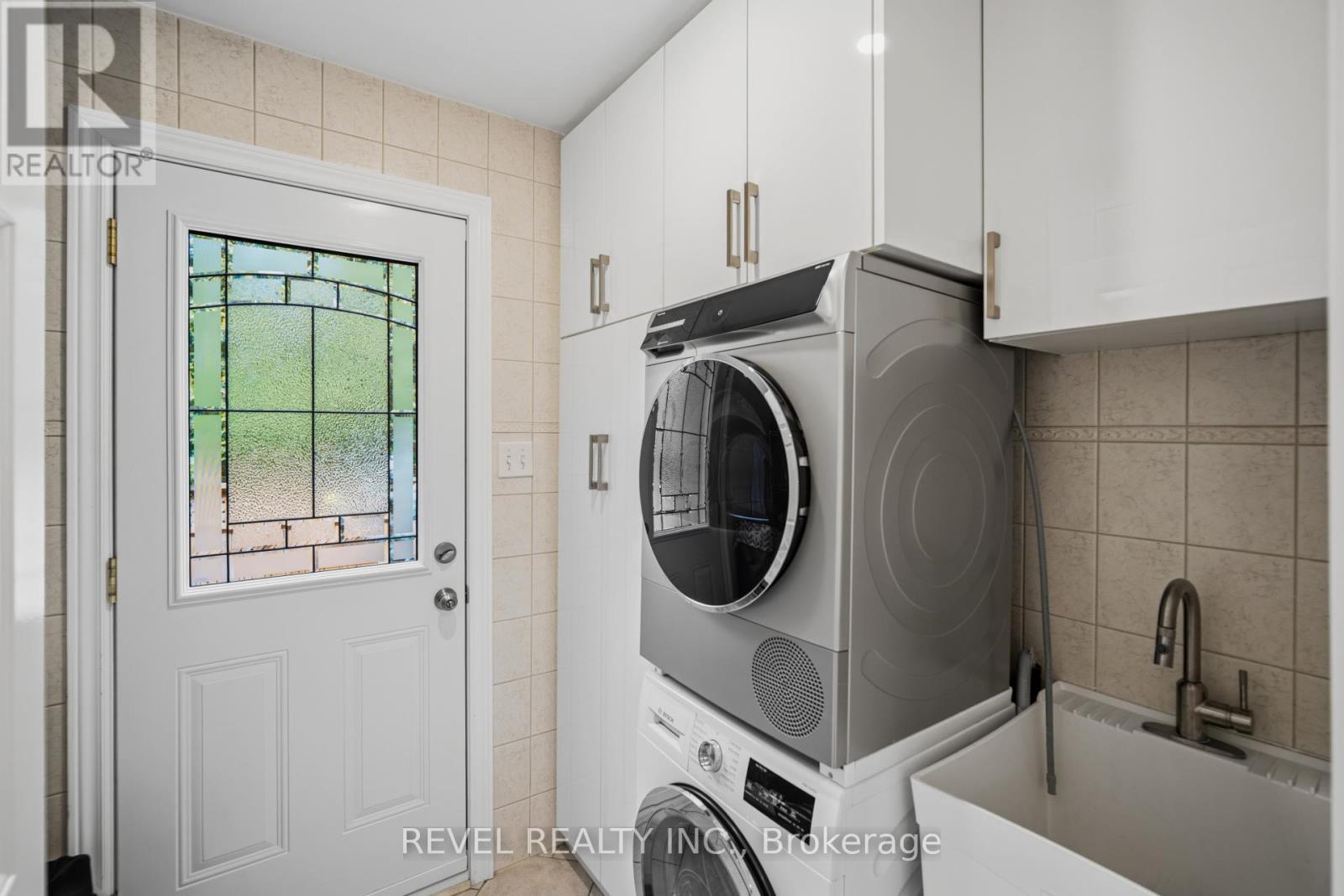 6144 Tenth Line W, Mississauga, ON