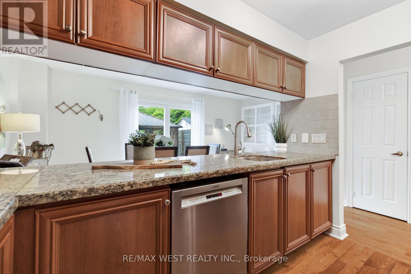823 Hyde Road, Burlington, ON