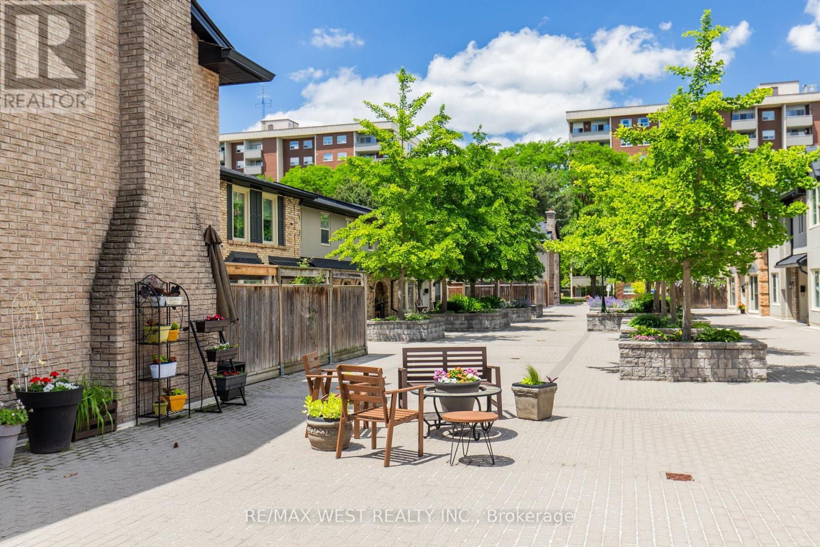 823 Hyde Road, Burlington, ON