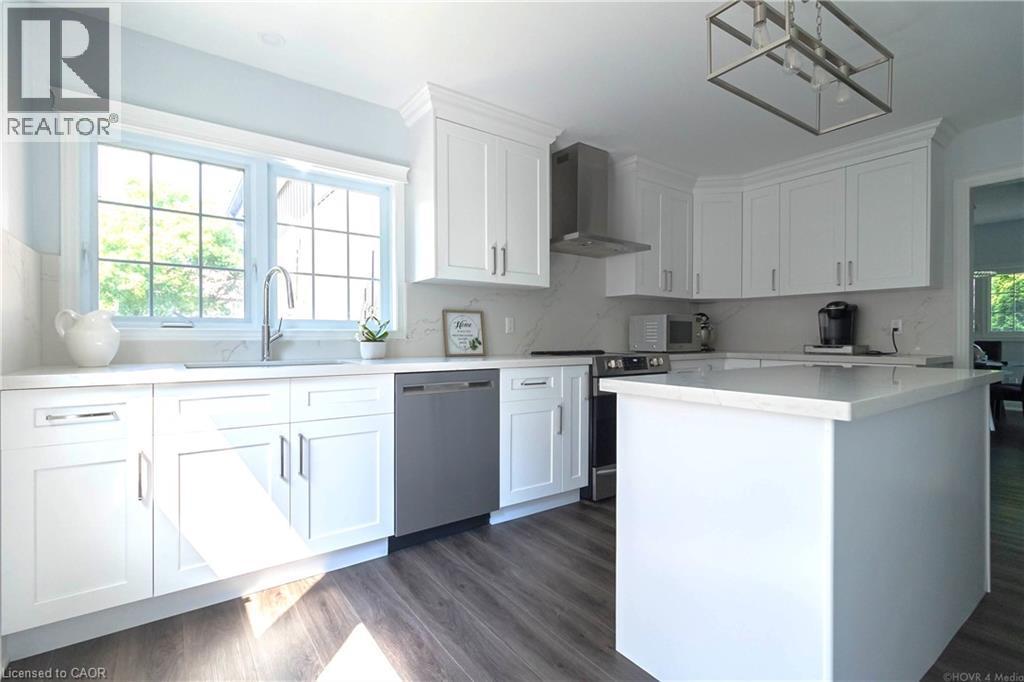 2390 Sinclair Circle, Burlington, ON