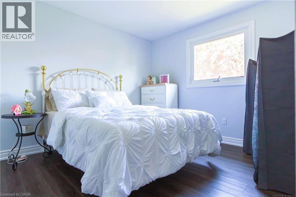 2390 Sinclair Circle, Burlington, ON
