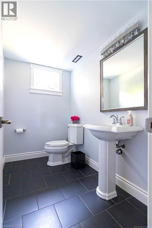 2390 Sinclair Circle, Burlington, ON