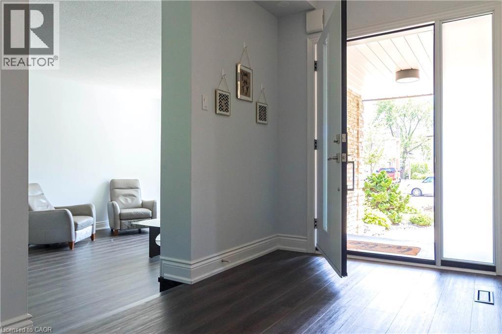 2390 Sinclair Circle, Burlington, ON