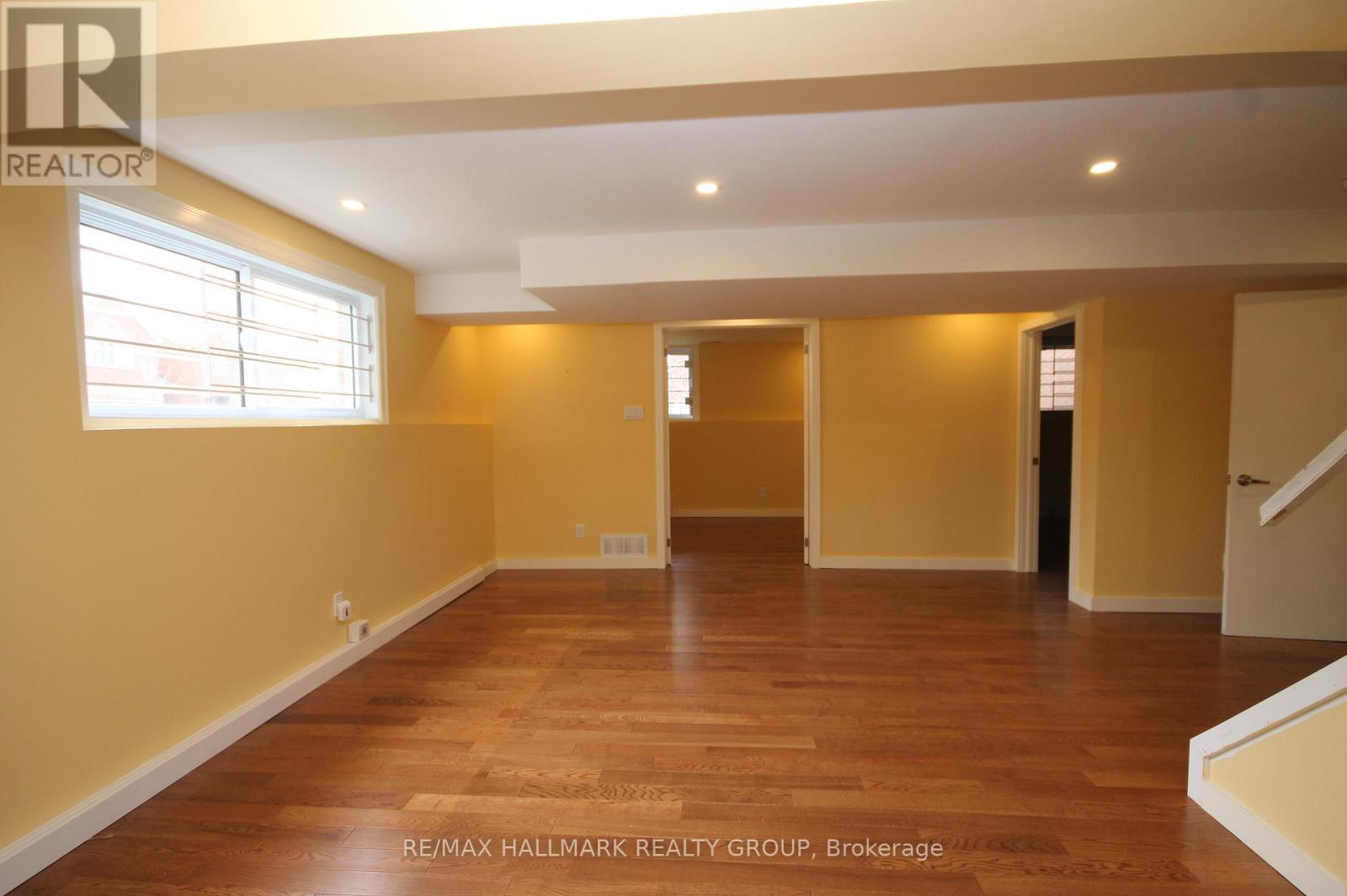 204 Dunbarton Court, Ottawa, ON
