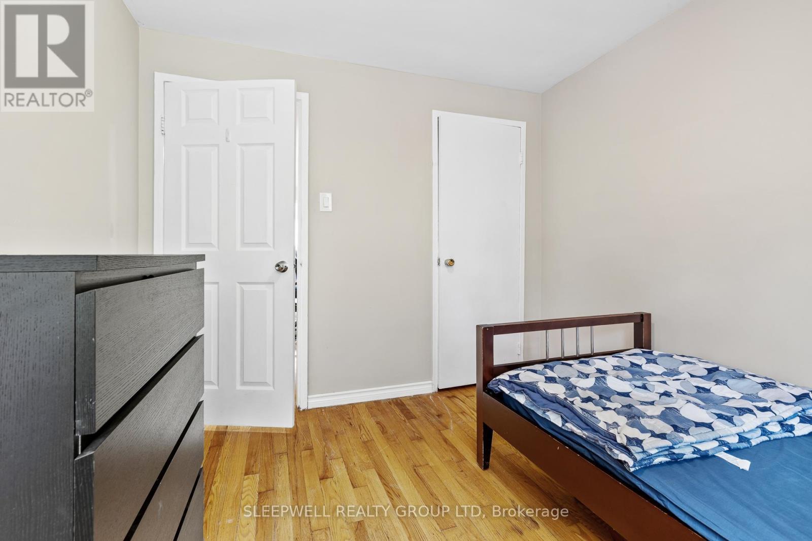 1486 Lepage Avenue, Ottawa, ON - Indoor Photo Showing Bedroom