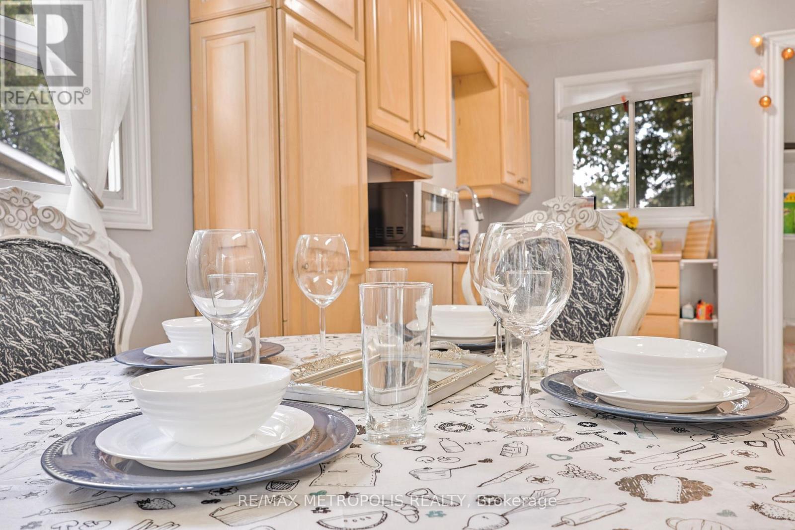 719 Knox Avenue, Hamilton, ON