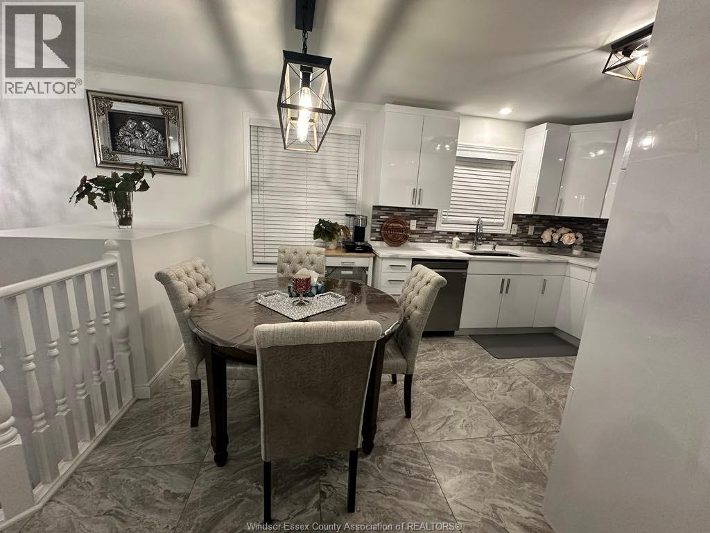 7929 Hawthorne Drive, Windsor, ON